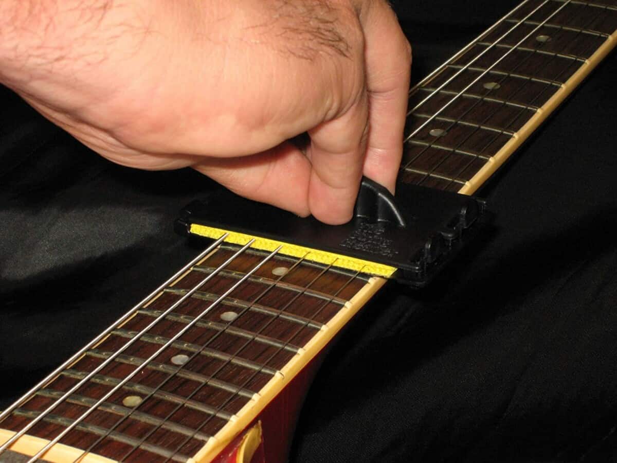 Myjka do strun gitarowych - obrazek 2